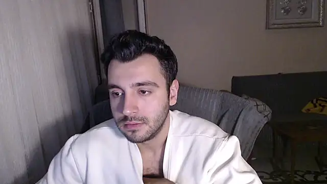 handsomeee04 online show from October 18, 2025, 1:51 am