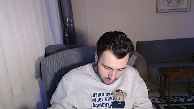 handsomeee04 online show from October 13, 2025, 2:35 am