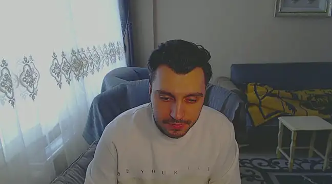 handsomeee04 online show from February 3, 2025, 12:03 pm