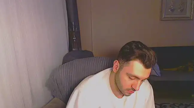 handsomeee04 online show from February 28, 2025, 9:55 pm