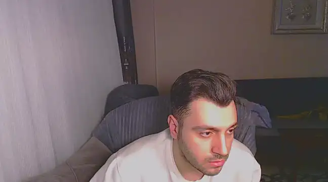 handsomeee04 online show from February 28, 2025, 5:04 pm