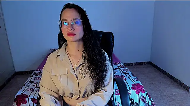 Snapshot of emmaTorres1 chatting on March 1, 2025, 9:59 pm emmaTorres1 online show from March 1, 2025, 9:59 pm