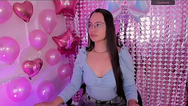 Snapshot of emmaTorres1 chatting on October 11, 2025, 2:07 pm emmaTorres1 online show from October 11, 2025, 2:07 pm