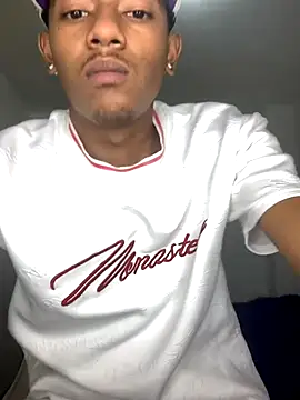 Boy cock18 online show from November 29, 2025, 1:50 am