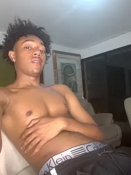 Snapshot of Boy_cock18 chatting on September 30, 2025, 5:24 am Boy cock18 online show from September 30, 2025, 5:24 am