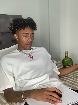 Boy cock18 online show from March 3, 2025, 12:45 am