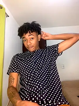 Boy cock18 online show from November 14, 2025, 10:02 pm