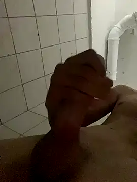 Snapshot of ekskekejejej chatting on September 29, 2025, 8:14 pm ekskekejejej online show from September 29, 2025, 8:14 pm