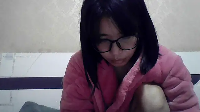 lingling998 online show from October 13, 2025, 2:51 pm