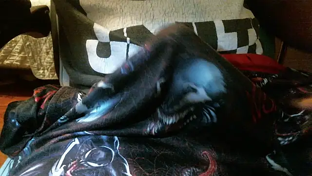 MelHorny03 online show from December 22, 2025, 6:35 am