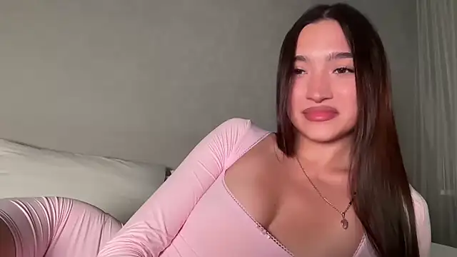 MilenaMilven online show from February 2, 2026, 7:13 pm