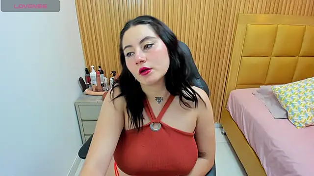 Snapshot of LOLAMAXI chatting on November 4, 2025, 3:21 am LOLAMAXI online show from November 4, 2025, 3:21 am