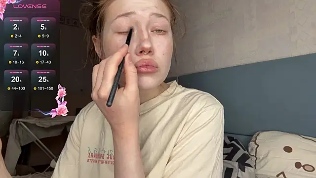 Snapshot of eva_varnerr chatting on March 1, 2026, 10:32 pm eva varnerr online show from March 1, 2026, 10:32 pm