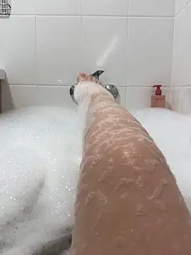 Charlotte Ros online show from January 25, 2025, 1:52 pm