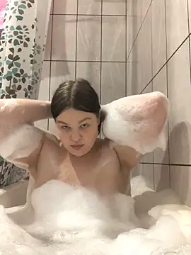 Charlotte Ros online show from January 4, 2025, 5:16 pm