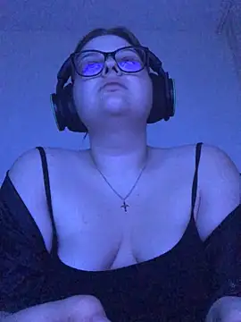 Charlotte Ros online show from October 31, 2025, 9:22 pm