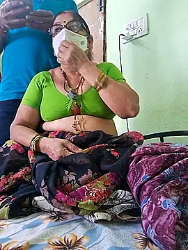 Snapshot of sivani_asha chatting on October 4, 2025, 6:48 am sivani asha online show from October 4, 2025, 6:48 am