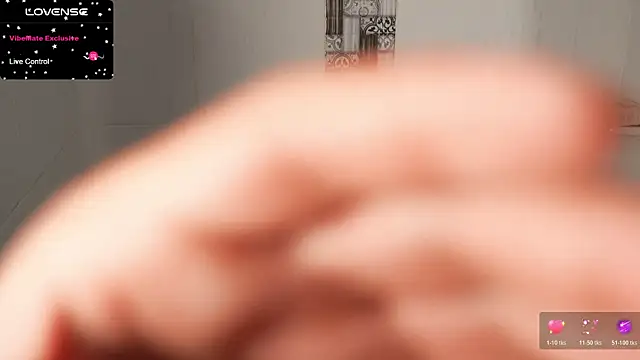 Snapshot of Mara-Bella chatting on October 24, 2025, 2:21 am Mara-Bella online show from October 24, 2025, 2:21 am