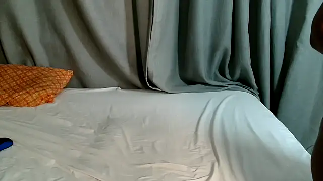 EROTIC BARBIE28 online show from April 10, 2026, 4:19 am