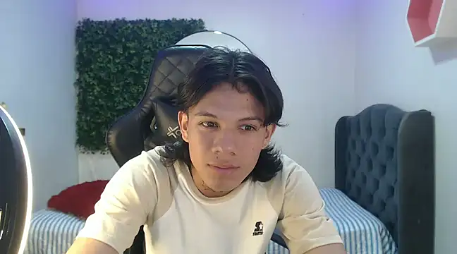 andy dan18 online show from January 28, 2025, 5:56 pm
