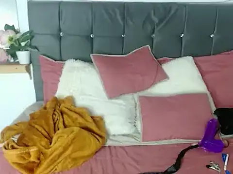 Snapshot of nikkystorm1_ chatting on March 14, 2025, 8:06 pm nikkystorm1  online show from March 14, 2025, 8:06 pm