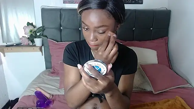 Snapshot of nikkystorm1_ chatting on March 14, 2025, 1:57 pm nikkystorm1  online show from March 14, 2025, 1:57 pm