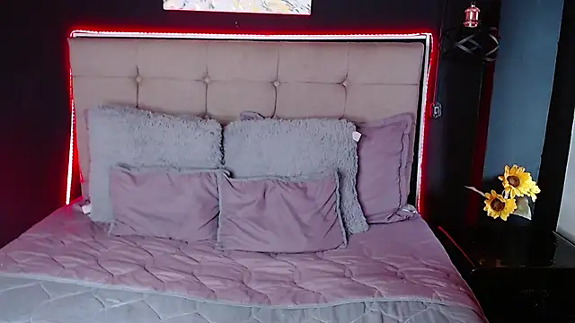 Snapshot of nikkystorm1_ chatting on March 6, 2025, 3:02 pm nikkystorm1  online show from March 6, 2025, 3:02 pm