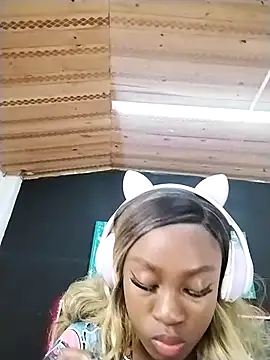 Snapshot of nikkystorm1_ chatting on February 26, 2025, 2:16 pm nikkystorm1  online show from February 26, 2025, 2:16 pm