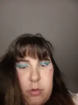 Heleneecesmecs2 online show from May 21, 2026, 8:17 pm