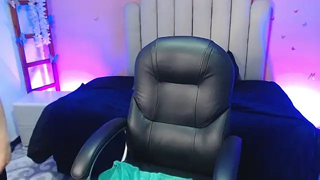 Sweetlu gh online show from October 19, 2025, 7:27 pm