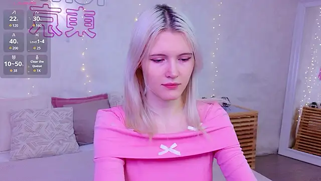 NellieLoyns online show from March 10, 2026, 5:06 pm