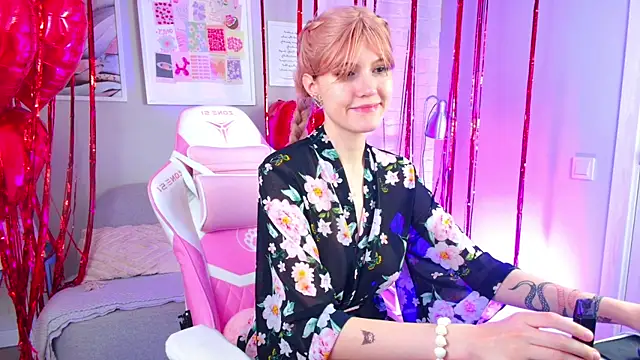 NellieLoyns online show from February 18, 2025, 8:14 pm