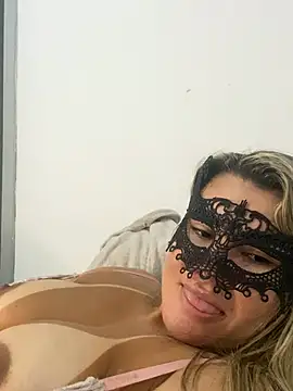 Casadadelicia26 online show from March 7, 2026, 7:26 am