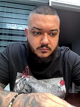 El Titan1998 online show from November 12, 2025, 11:58 am