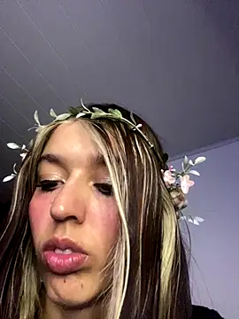 Snapshot of BlueStoneX chatting on October 2, 2025, 6:39 am BlueStoneX online show from October 2, 2025, 6:39 am