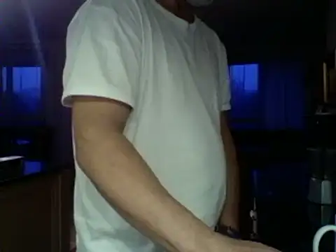 kevincumporn online show from February 2, 2025, 5:21 am
