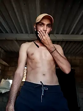 Snapshot of mojmasti143 chatting on January 20, 2025, 11:35 am mojmasti143 online show from January 20, 2025, 11:35 am