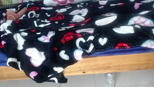 Snapshot of lucia514gutierre chatting on January 6, 2025, 12:57 pm lucia514gutierre online show from January 6, 2025, 12:57 pm