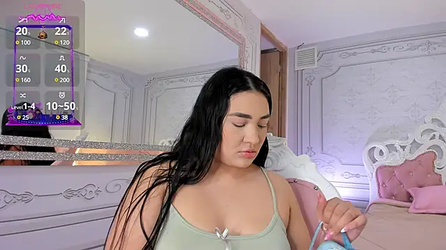 stefany duque1  online show from February 12, 2025, 3:29 am