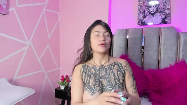 Snapshot of paris_noa chatting on September 25, 2025, 7:42 pm paris noa online show from September 25, 2025, 7:42 pm