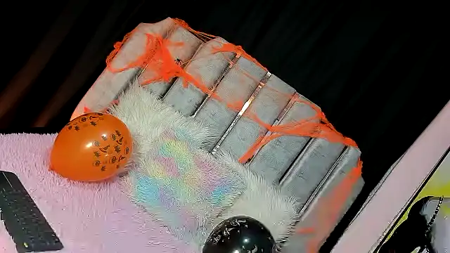 Snapshot of paris_noa chatting on October 31, 2025, 4:47 pm paris noa online show from October 31, 2025, 4:47 pm