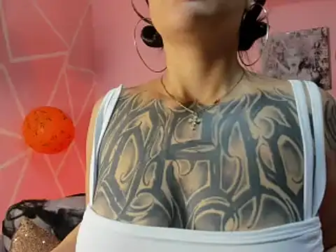 Snapshot of paris_noa chatting on October 22, 2025, 7:35 pm paris noa online show from October 22, 2025, 7:35 pm