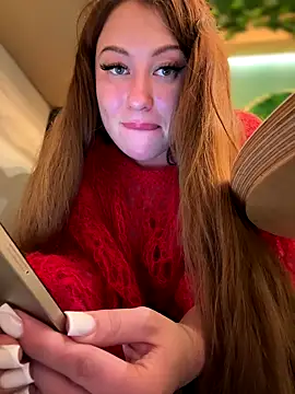 AndreaMood online show from October 1, 2025, 11:36 am