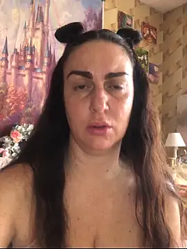 Snapshot of BELLAMORGANE1 chatting on February 6, 2026, 1:51 pm BELLAMORGANE1 online show from February 6, 2026, 1:51 pm