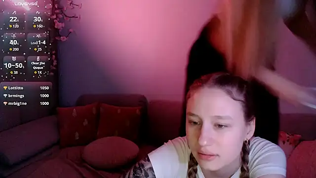 Snapshot of Haley_Vixen chatting on March 4, 2026, 12:40 am Haley Vixen online show from March 4, 2026, 12:40 am