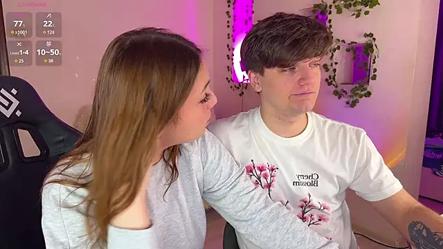 Snapshot of RobertAndLinela chatting on January 15, 2026, 9:23 am RobertAndLinela online show from January 15, 2026, 9:23 am