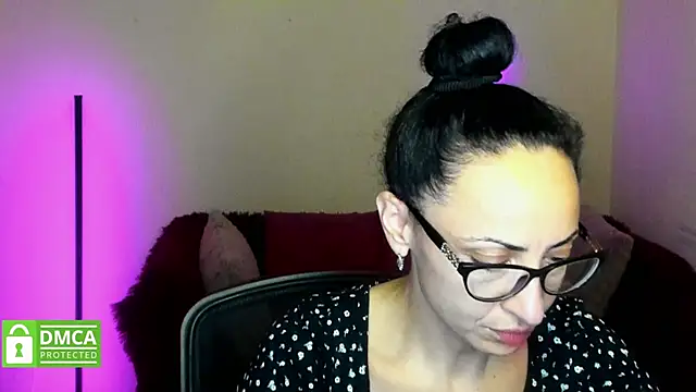 Arianasweety23 online show from October 3, 2025, 5:25 pm