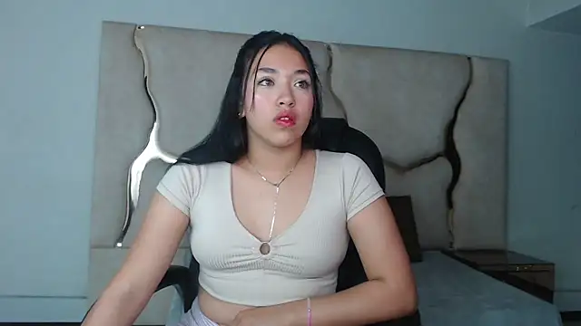 IsabellRodriguez18 online show from February 21, 2025, 6:51 am