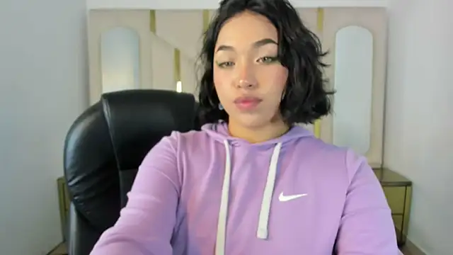 IsabellRodriguez18 online show from October 23, 2025, 3:38 am