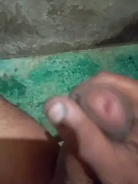 yaxom33 online show from March 15, 2026, 12:28 am